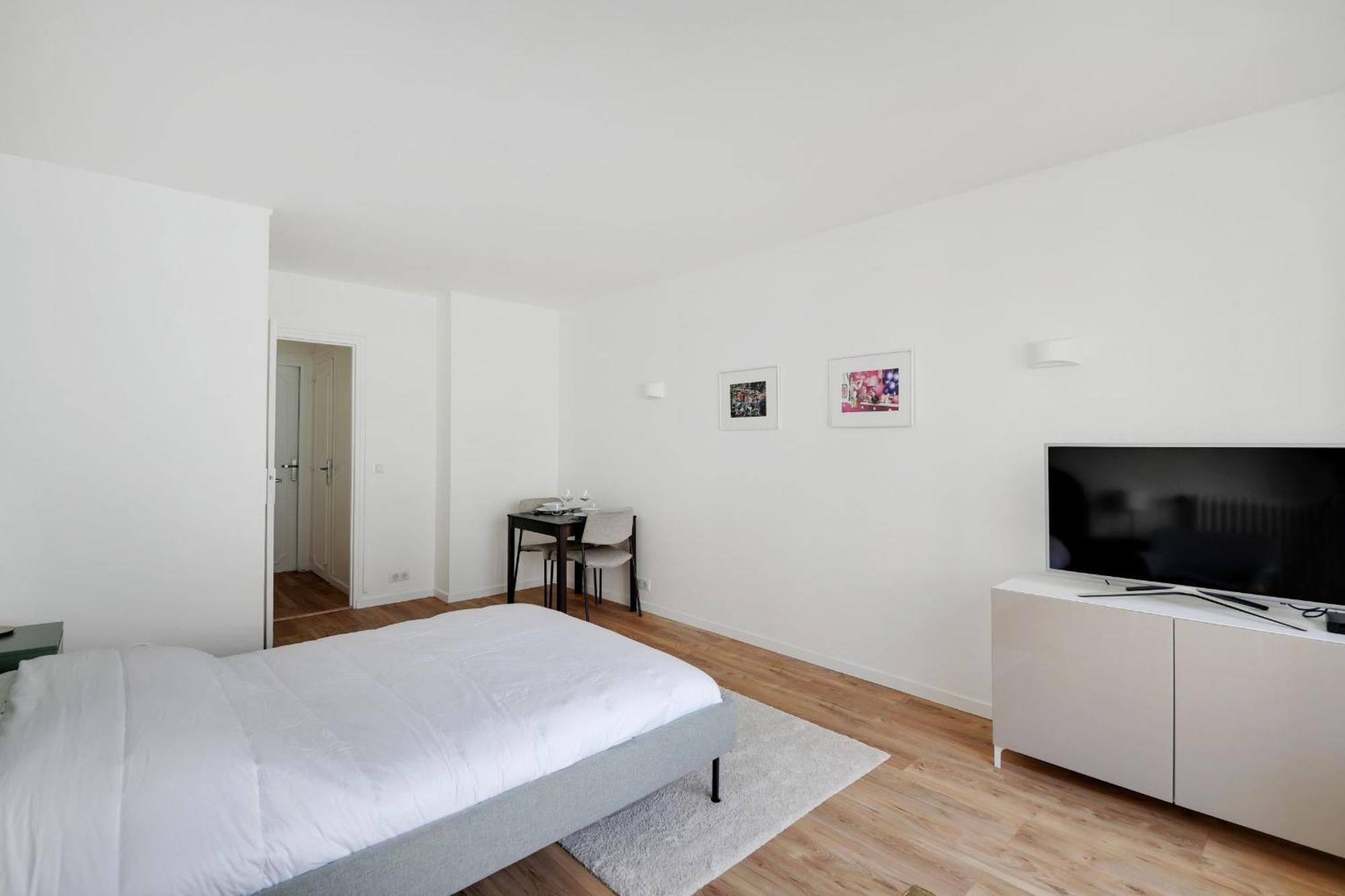 Bright Studio For 2 - Champs-Elysees パリ エクステリア 写真